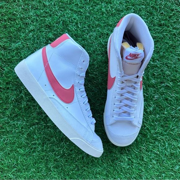 Nike Blazer Mid ‘77 NN White / Adobe Red Stardust - Sail - Picture 5 of 9